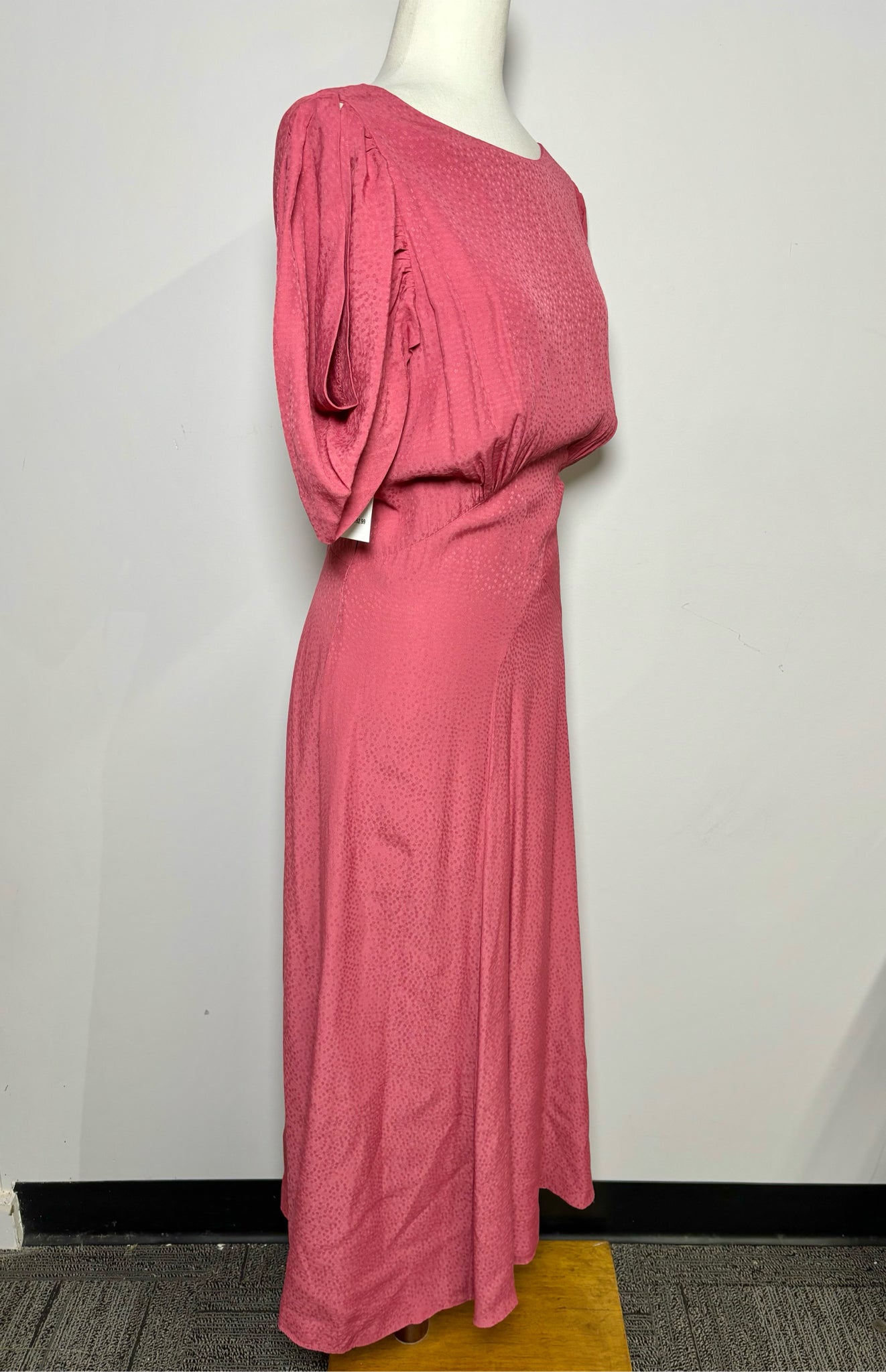 Women Size L Ted Baker Salmon Solid Midi Dress