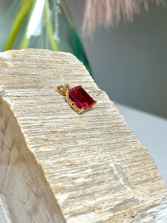 Red Red Garnet No Label Pendant