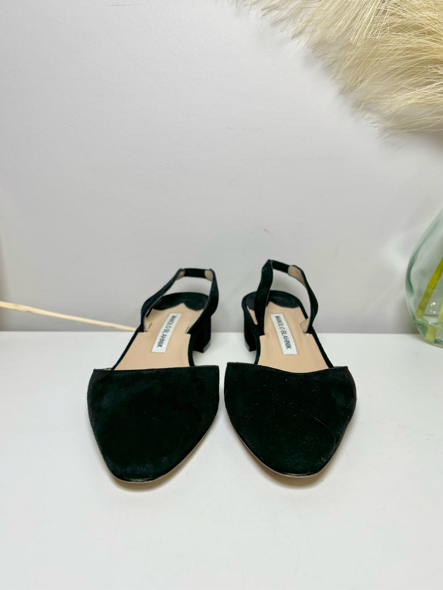 W Shoe Size 38 Manolo Blahnik Black Suede Heels