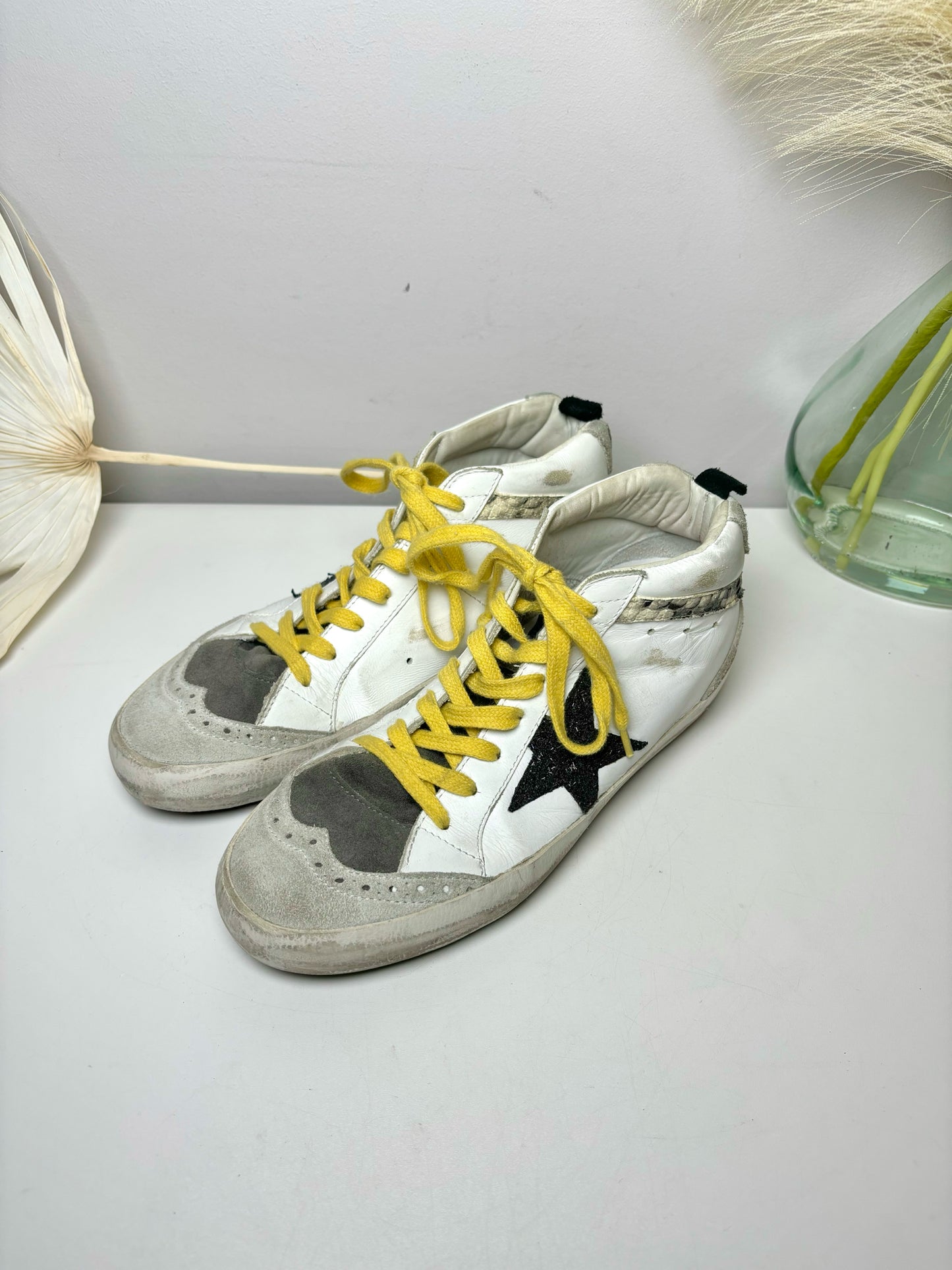 W Shoe Size 5.5 Golden Goose White Leather Cowhide Tennis shoes