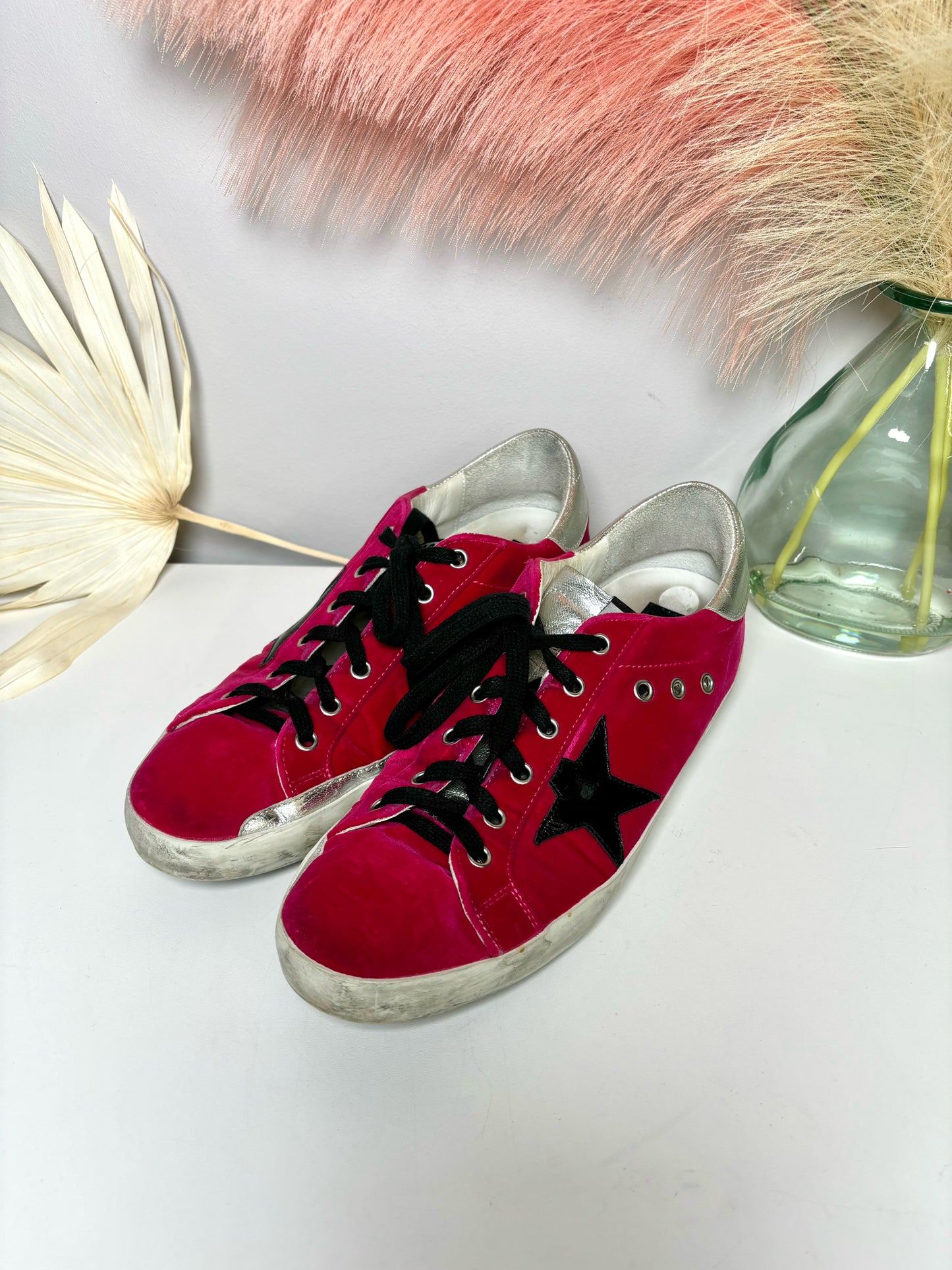 W Shoe Size 10.5 Golden Goose Magenta Velvet Black StarTennis shoes