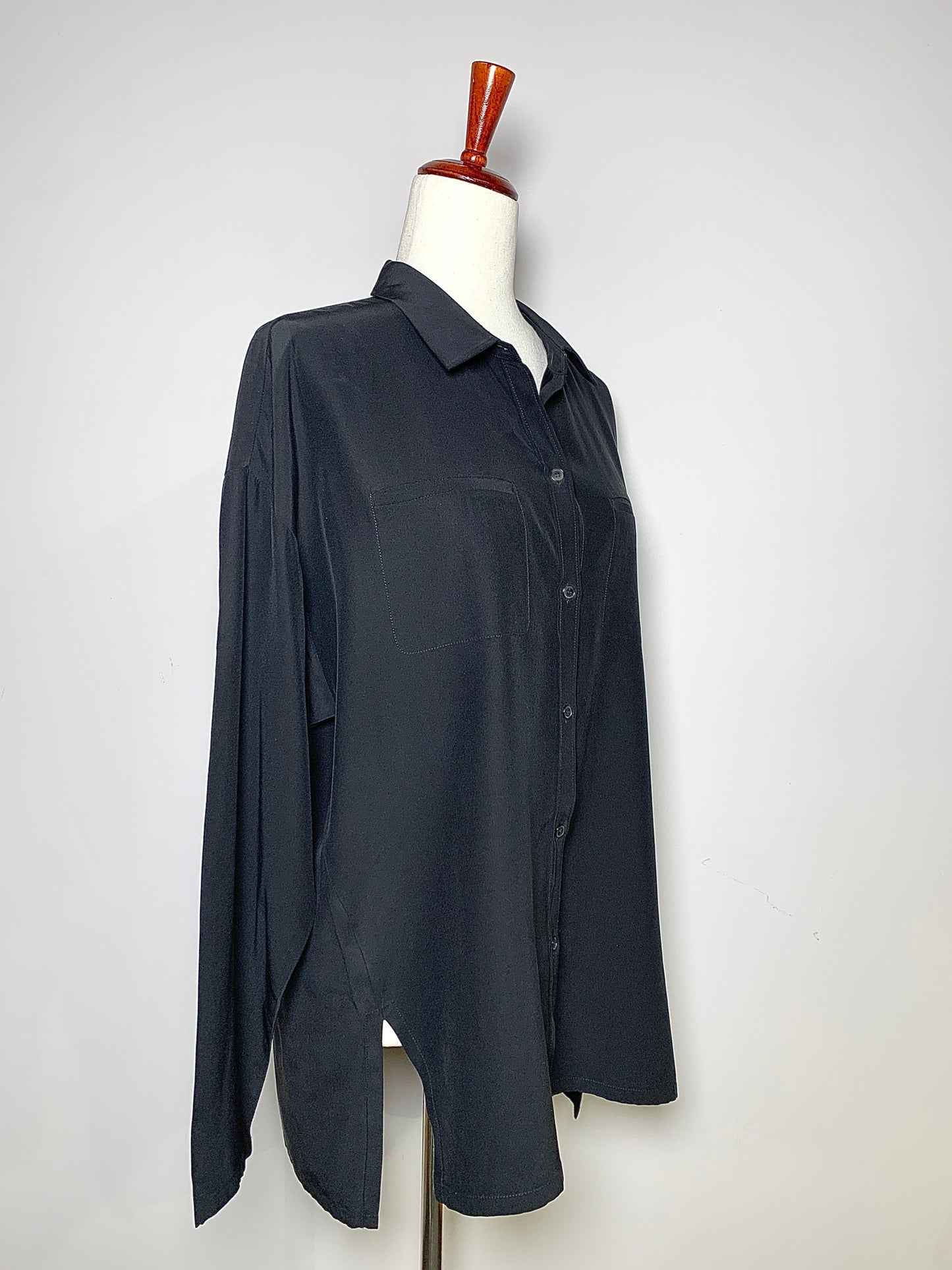 Women Size L Lafayette 148 Black Solid Silk Blouse