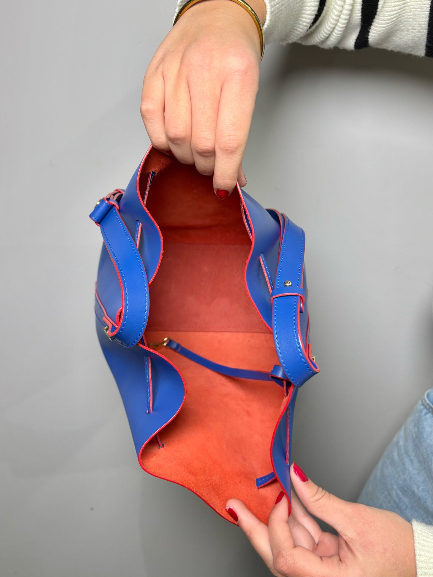 Blue Cuoieria Red Lining Leather Bucket Purse