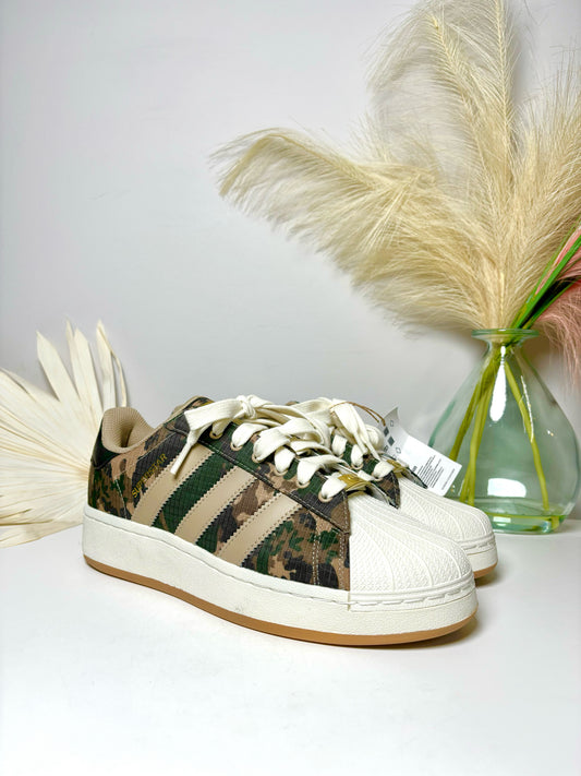 Adidas Green Camoflauge Men's 7.5 Superstar Leather Sneakers