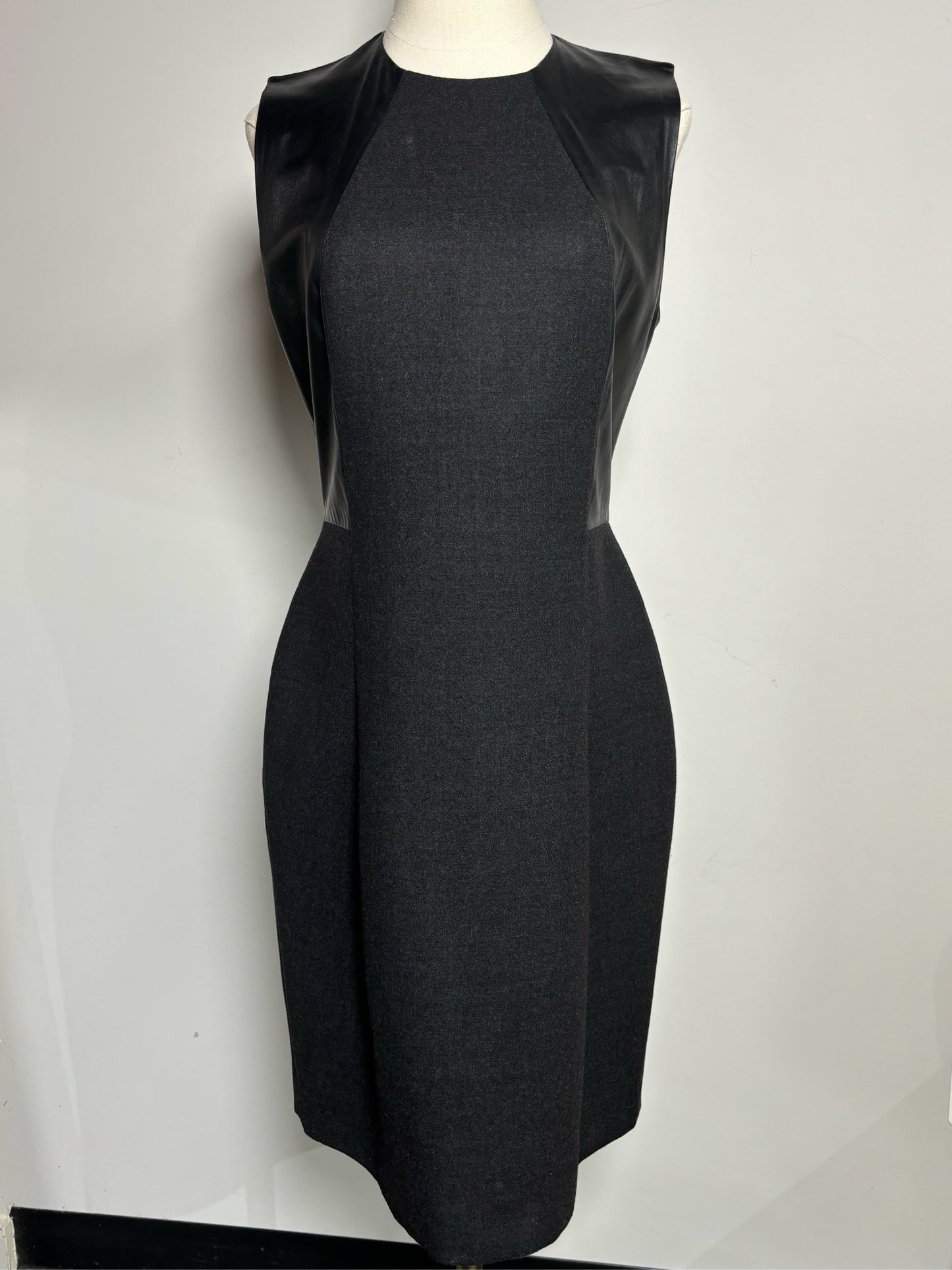 Women Size 8 Calvin Klein Collection Black Solid Lamb Wool Dress