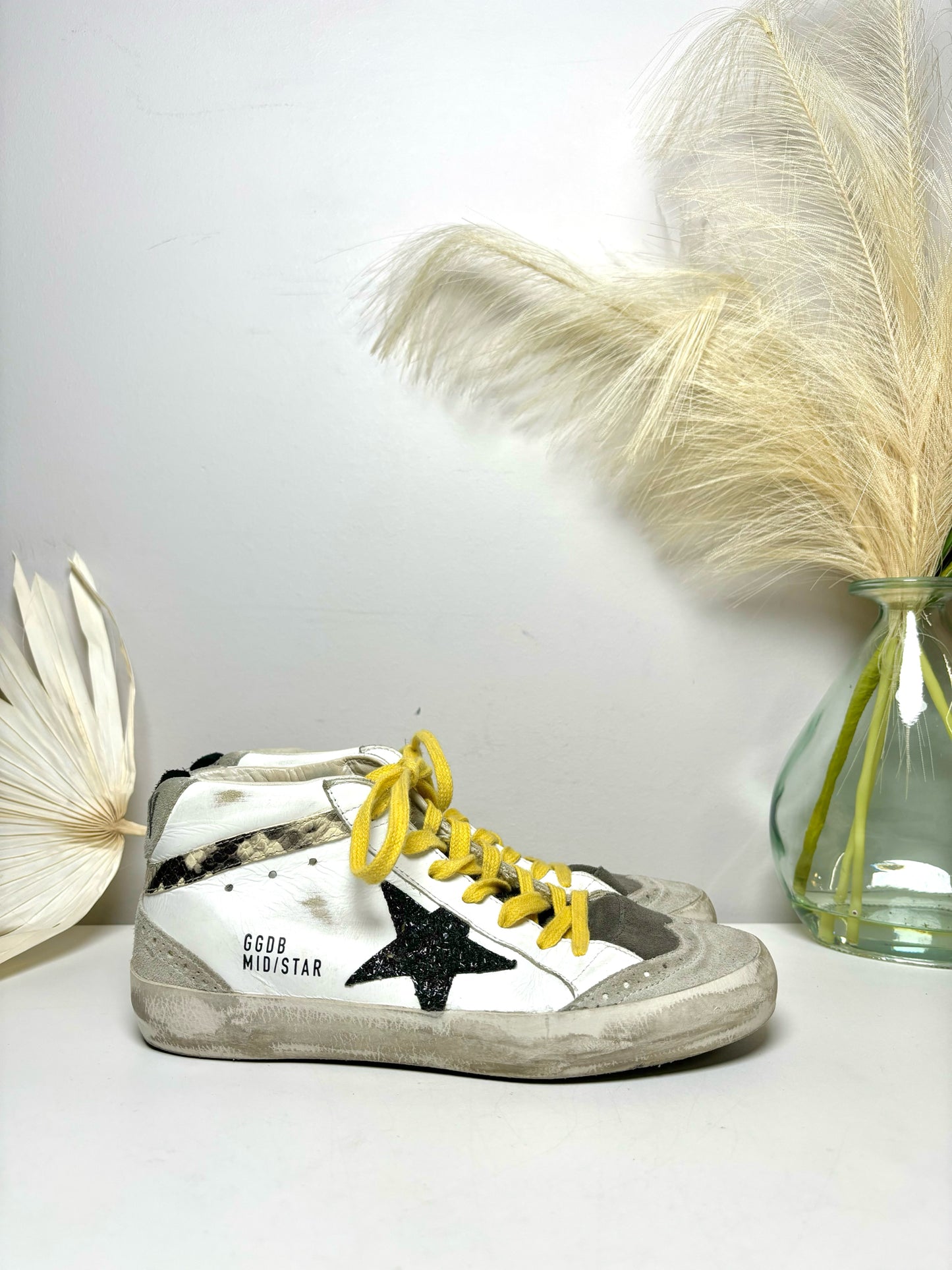 W Shoe Size 5.5 Golden Goose White Leather Cowhide Tennis shoes