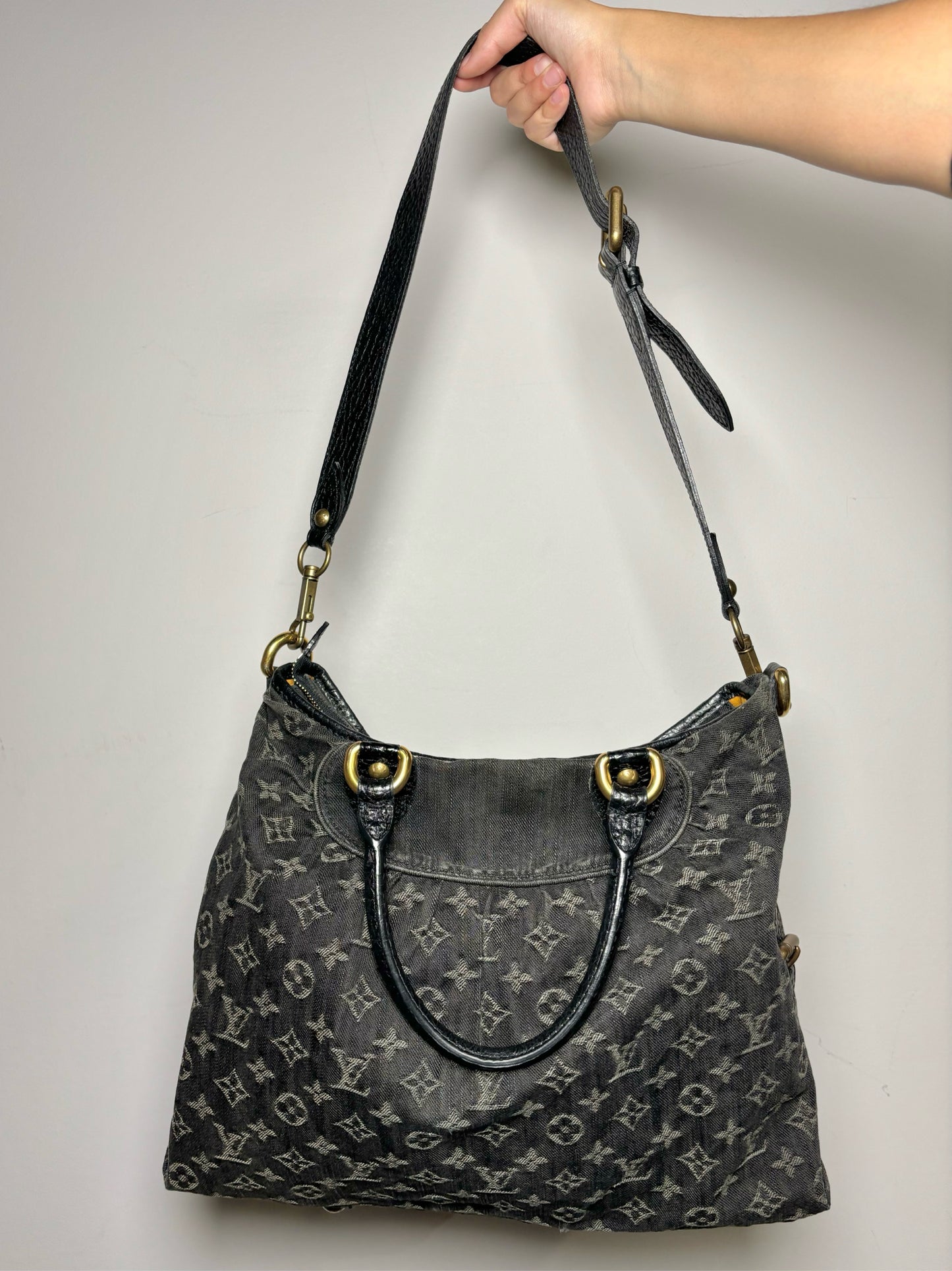 Louis Vuitton Monogram Canvas Used Neo cabby MM Purse