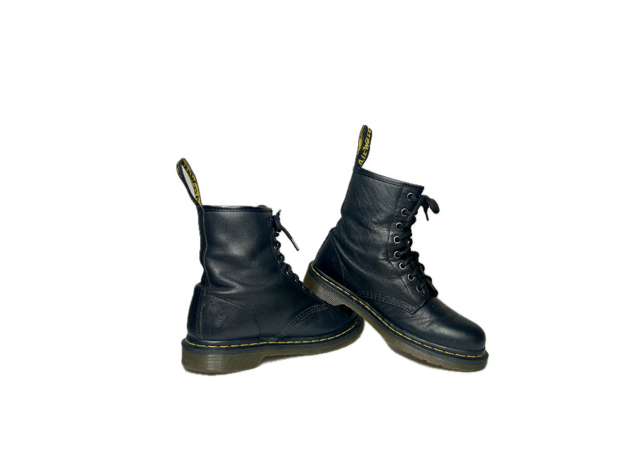 Dr. Martens Classic Leather 1460 Boots