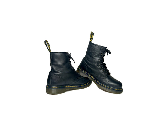Dr. Martens Classic Leather 1460 Boots