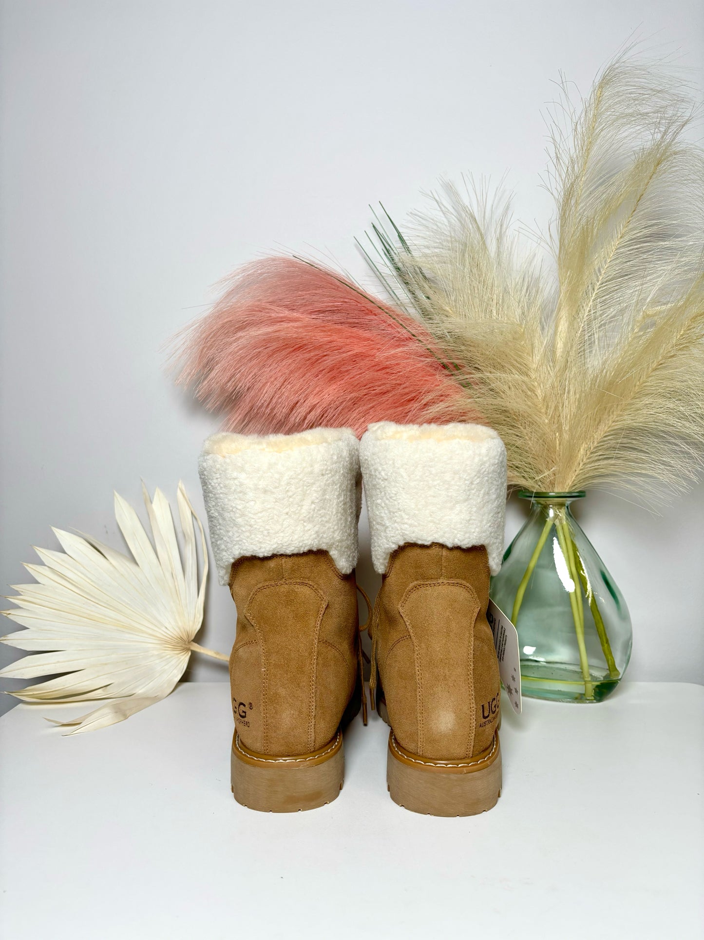 W Shoe Size 8 UGG Tan Leather Suede Sherpa Mina Boots