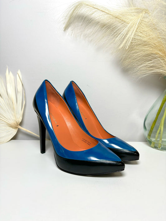 W Shoe Size 7 Via Spiga Black, Blue Colorblock Leather Stiletto Heels